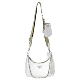 Borsa Baguette Re-Edition 2005 in Re-Nylon Bianco e Pelle Saffiano di Prada