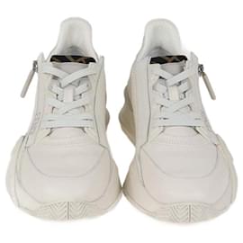 Fendi Weiße FF Stoff- und Leder-Sneaker in niedriger Form