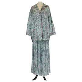 Conjunto de camisa de manga larga y falda de seda floral GG estampada en rosa/verde de Gucci