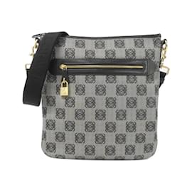 Borsa a spalla in tela rivestita grigia Loewe