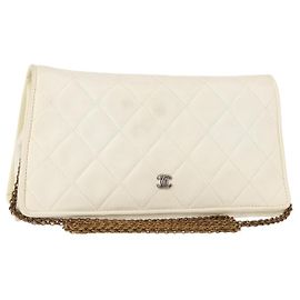 CHANEL Matelasse Chain Shoulder Bag Lamb Skin White Gold CC Auth 148797