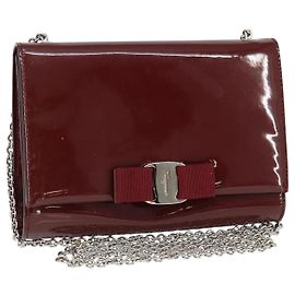 Bolsa de Ombro Vala Chain Salvatore Ferragamo Esmalte Vermelho Prata Auth gh1177