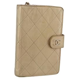 CHANEL Portafoglio Compatto Matelassé Pelle Oro CC Auth 150602