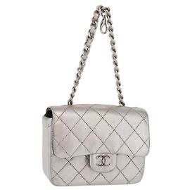 CHANEL Borsa a Mano Matelassé con Catena in Pelle di Agnello CC Argento Auth 148202