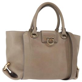 Bolso de mano de cuero Gancini Salvatore Ferragamo 2 en 1 Beige Oro Auth sw1593