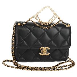 CHANEL Borsa a Catena Matelassé con Charm Perla Pelle di Agnello Nero Oro CC Auth 146362SM