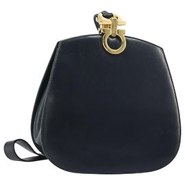 Bolsa de Ombro Gancini em Couro Salvatore Ferragamo Azul Marinho Dourado Auth 157634