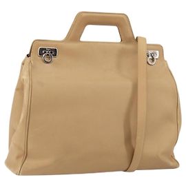 Borsa a mano in pelle Gancini Salvatore Ferragamo 2 in 1 Beige Argento Auth 150400