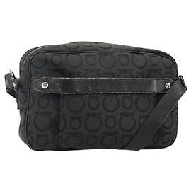 Borsa a Spalla Gancini in Tela Nera e Argento di Salvatore Ferragamo Auth 143219
