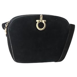 Borsa a Spalla Gancini in Camoscio Nero e Oro Auth BA7988 di Salvatore Ferragamo