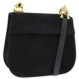 Borsa a Spalla Gancini in Camoscio Nero e Oro Auth 149105 di Salvatore Ferragamo