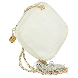 Borsa a Spalla con Catena CHANEL in Pelle di Agnello Bianco Oro CC Auth 152440
