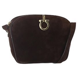 Borsa a spalla Gancini in suede marrone e oro Auth 155065 di Salvatore Ferragamo