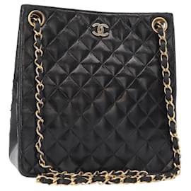 CHANEL Matelassé Schultertasche aus Lackleder Schwarz Gold CC Auth 154765