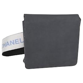 Riñonera de nylon gris plateado CHANEL Sports Line CC Auth yk19613