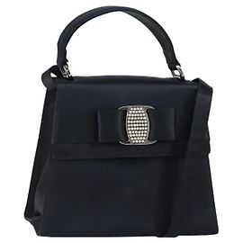 Borsa Vala in satin 2 in 1 nera e argento di Salvatore Ferragamo Auth 151299