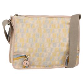Borsa a Spalla in Tela Zucchino FENDI Rosa Oro Auth 157643V