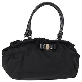 Bolsa Tote Vala em Nylon Esmalte Preto Prata Auth BA7337 da Salvatore Ferragamo
