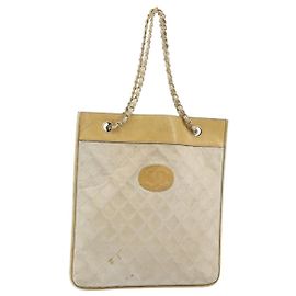 CHANEL Kettentasche aus Lammleder Beige Gold CC Auth gh972