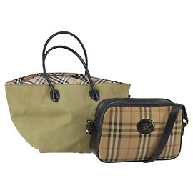 Autre Marque Sac à épaule Burberrys Nova Check en toile nylon 2 pièces beige Auth 155112