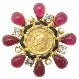BROCCO VINTAGE CHANEL 1995 MEDAGLIONE RITRATTO COCO PASTA DI VETRO PERLE BROOCH