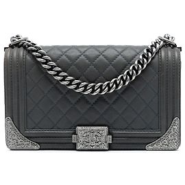 Chanel Grigio Parigi Dallas Vecchio Medio Flap Cowboy in Pelle di Vitello Trapuntata