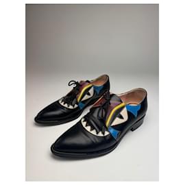 Scarpe in pelle vintage Fendi con lacci nere EU36