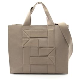 Borsa tote in tela beige con logo FF di Fendi