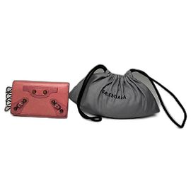 Llave de cuero diseño Balenciaga City vintage rosa