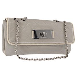 Borsa a spalla in pelle di agnello CHANEL grigio argento CC Auth bs32040