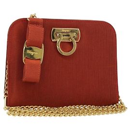 Borsa a spalla con catena Salvatore Ferragamo in nylon rosso e oro Auth 148536