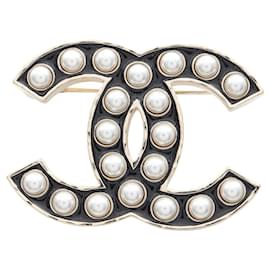 Spilla Coco Mark di Chanel