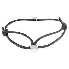 Bracciale Lockit Sophie Turner di Louis Vuitton