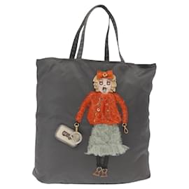 PRADA Tote Bag aus grauem Nylon mit silberner Authentizität bs32079