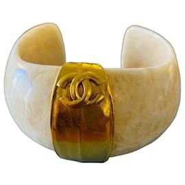 Bracciale Cuff CC Chanel Bianco e Oro – Vintage Anni '90