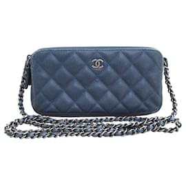 Borsa a spalla in pelle di vitello grana blu navy Chanel