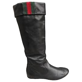 Gucci Stiefel aus schwarzem Leder