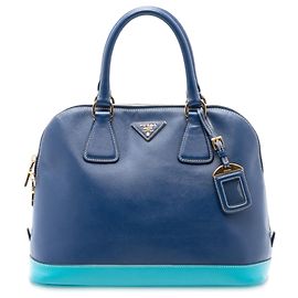 Borsa a mano Prada Promenade Dome in Saffiano Lux bicolore blu