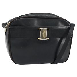Borsa a Spalla Salvatore Ferragamo in Pelle Nera Oro Auth 158721
