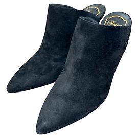Mule in suede con punta affusolata e logo RV Roger Vivier