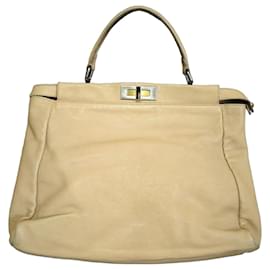 Borsa Fendi Peekaboo Beige in Pelle Grande