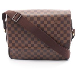 Borsa a Spalla Shelton MM di Louis Vuitton