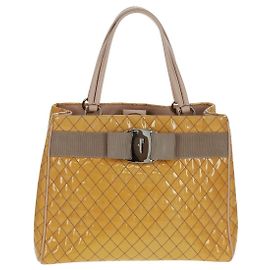 Borsa Vala in pelle verniciata Salvatore Ferragamo