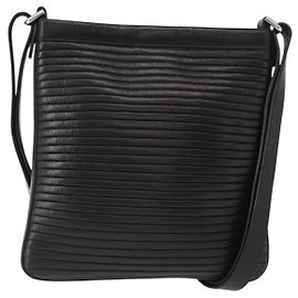 Salvatore Ferragamo Gancini in pelle