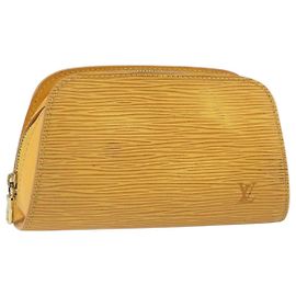 LOUIS VUITTON Pochette Dauphine PM Epi Giallo M48449 LV Auth BA9437