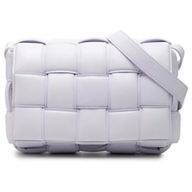 Bottega Veneta Bandolera Padded Cassette Intrecciato de Napa Púrpura