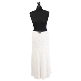 Falda midi blanca Miu Miu con adornos de cristal