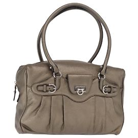 Borsa a mano Gancini in pelle Salvatore Ferragamo oro argento Auth 160099