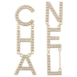 Chanel Orecchini in cristallo lettera GHW B21V CHA NEL