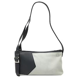 Borsa a Spalla in Suede Grigio Anagram Switching di LOEWE